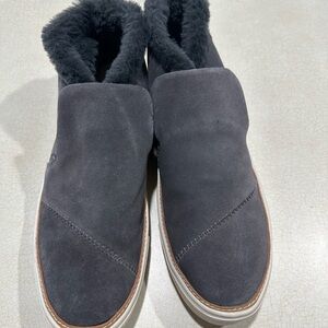 Toms women’s grey Suede Fur-Lined Boots